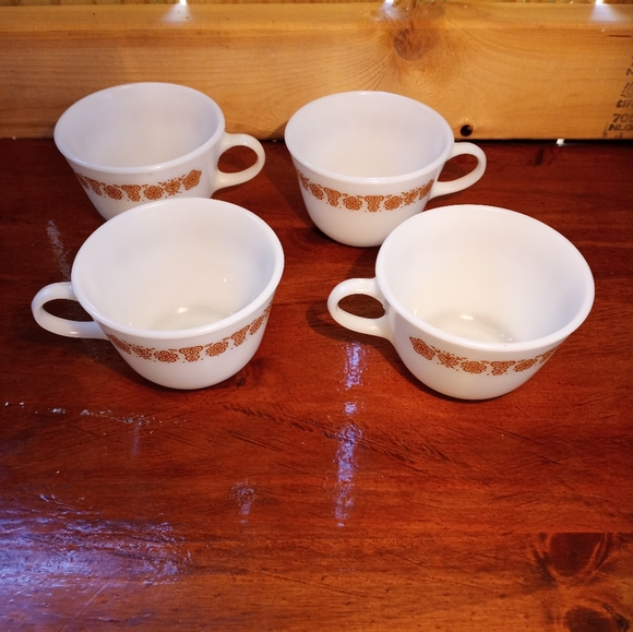 Vintage Pyrex White and Gold Teacup Set - Picture 1 of 3